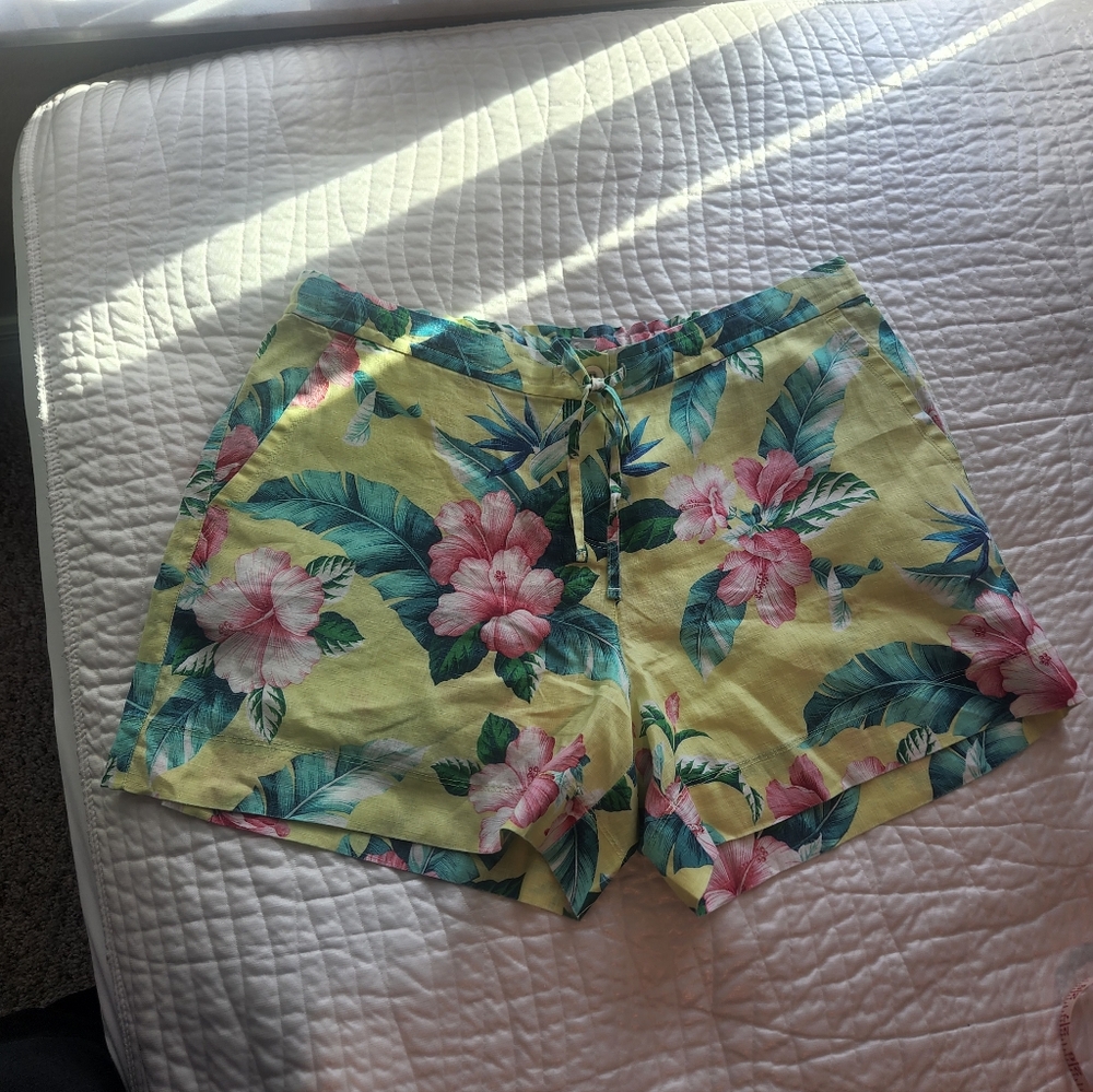 Tommy Bahama Floral Yellow and Green Women's Shorts